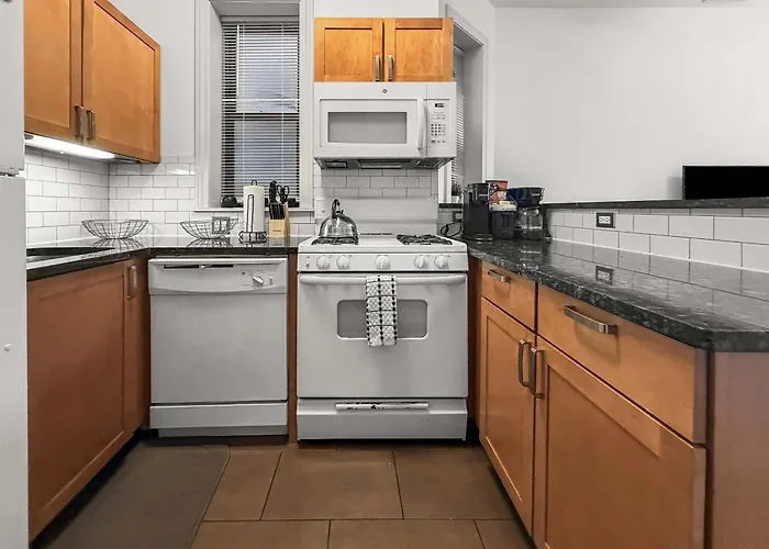 Appartamento 4br Cozy Place With For Everyone - Maryland 2 Chicago